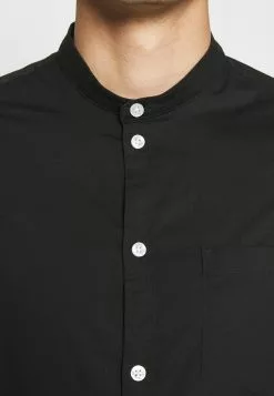 Pier One Muscle Fit Stand- Shirt - Black 12 Pier One Muscle Fit Stand- Shirt - Black -Pier One Shop 01a56e70d10b4a71b94bb241030a68ea