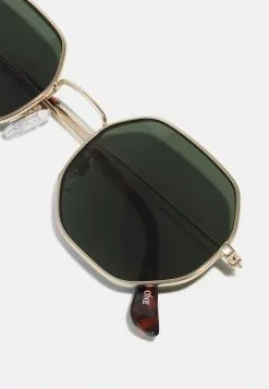 Pier One Unisex - Sunglasses - Green 7 Pier One Unisex - Sunglasses - Green -Pier One Shop 081f8bc93e8147f1a40b15de8f08258c