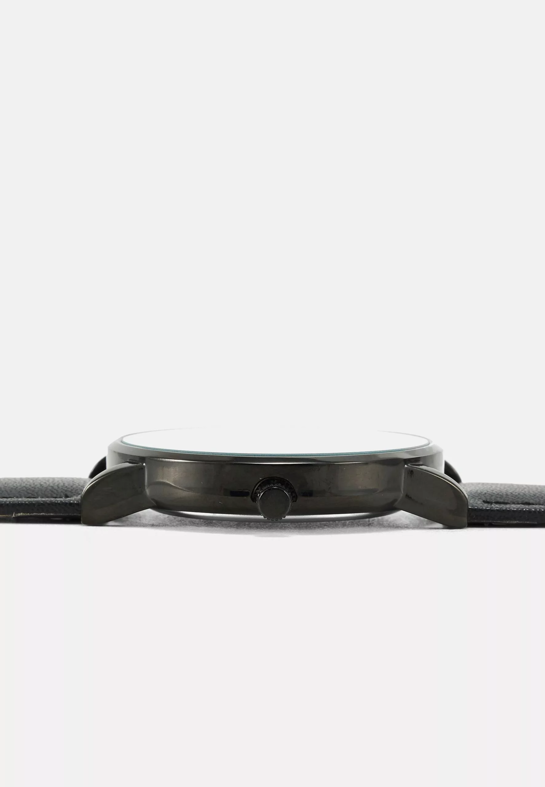 Pier One Watch - Black 2 Pier One Watch - Black - Image 2