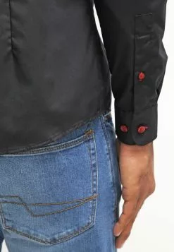 Pier One Shirt - Black/Red 10 Pier One Shirt - Black/Red -Pier One Shop 1cc26882c4194d1486a01c69112de5b1