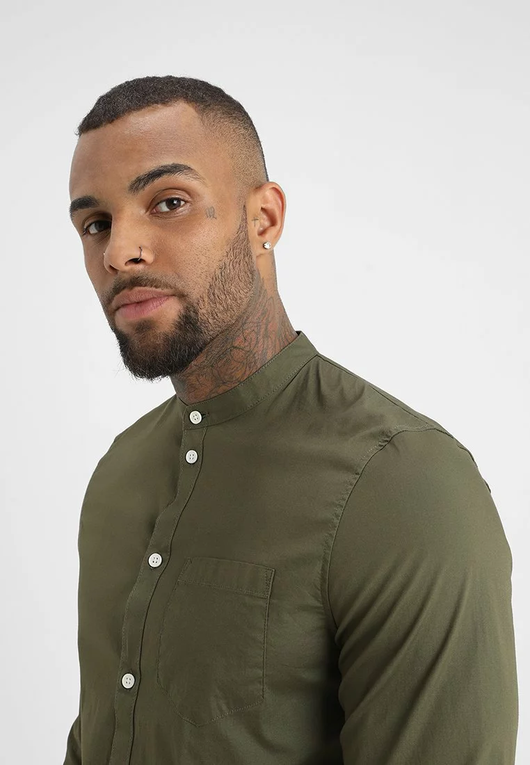 Pier One Muscle Fit Stand- Shirt - Oliv 5 Pier One Muscle Fit Stand- Shirt - Oliv - Image 5