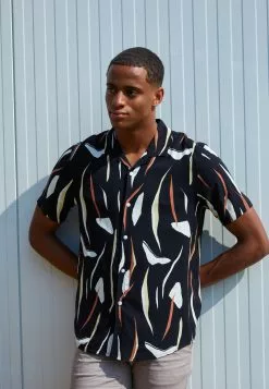 Pier One Contemporary Art Regular Resort- Shirt - Black 10 Pier One Contemporary Art Regular Resort- Shirt - Black -Pier One Shop 2d83ec63d164465989dae86a7aa08f89