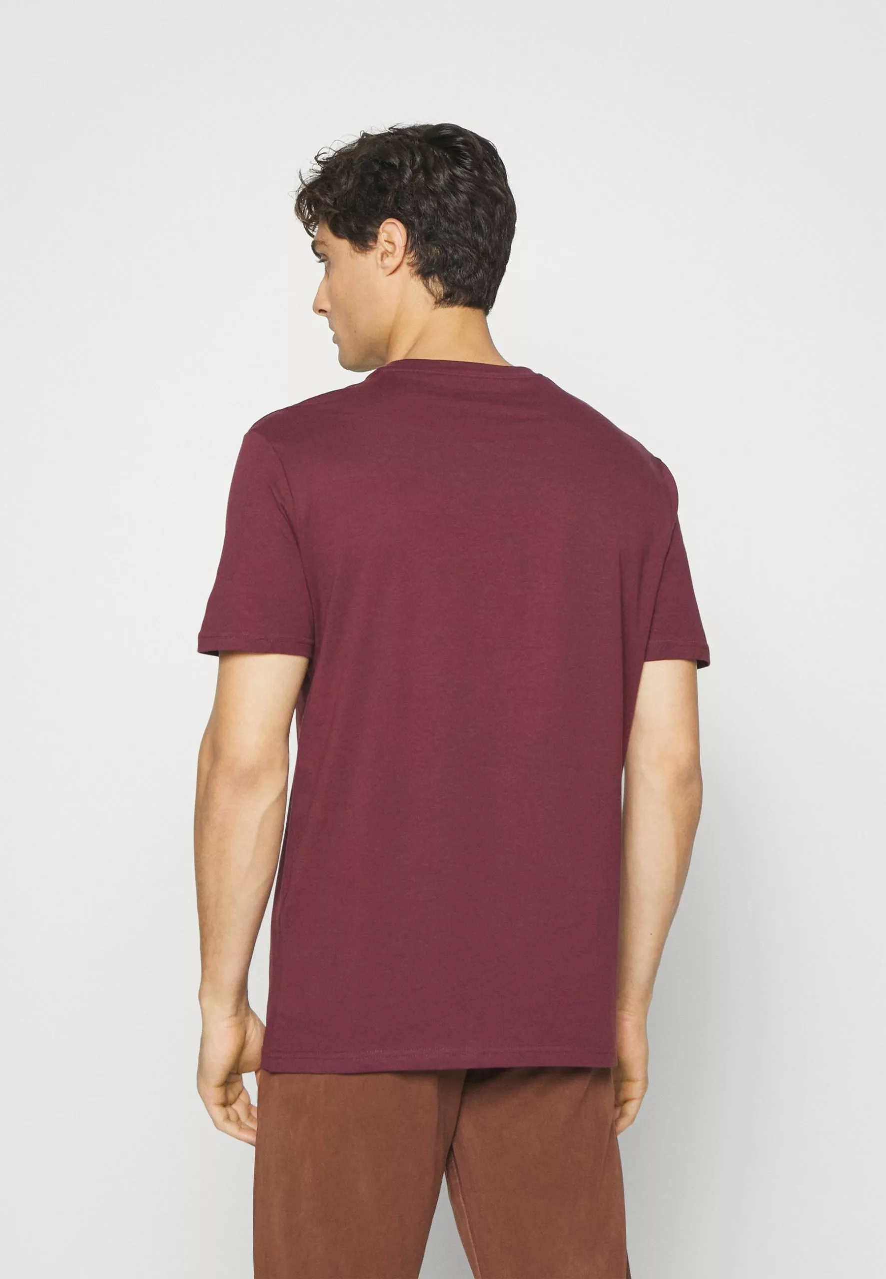 Pier One 3 Pack - Basic T-Shirt - Off-White/Bordeaux/Mint 2 Pier One 3 Pack - Basic T-Shirt - Off-White/Bordeaux/Mint - Image 2