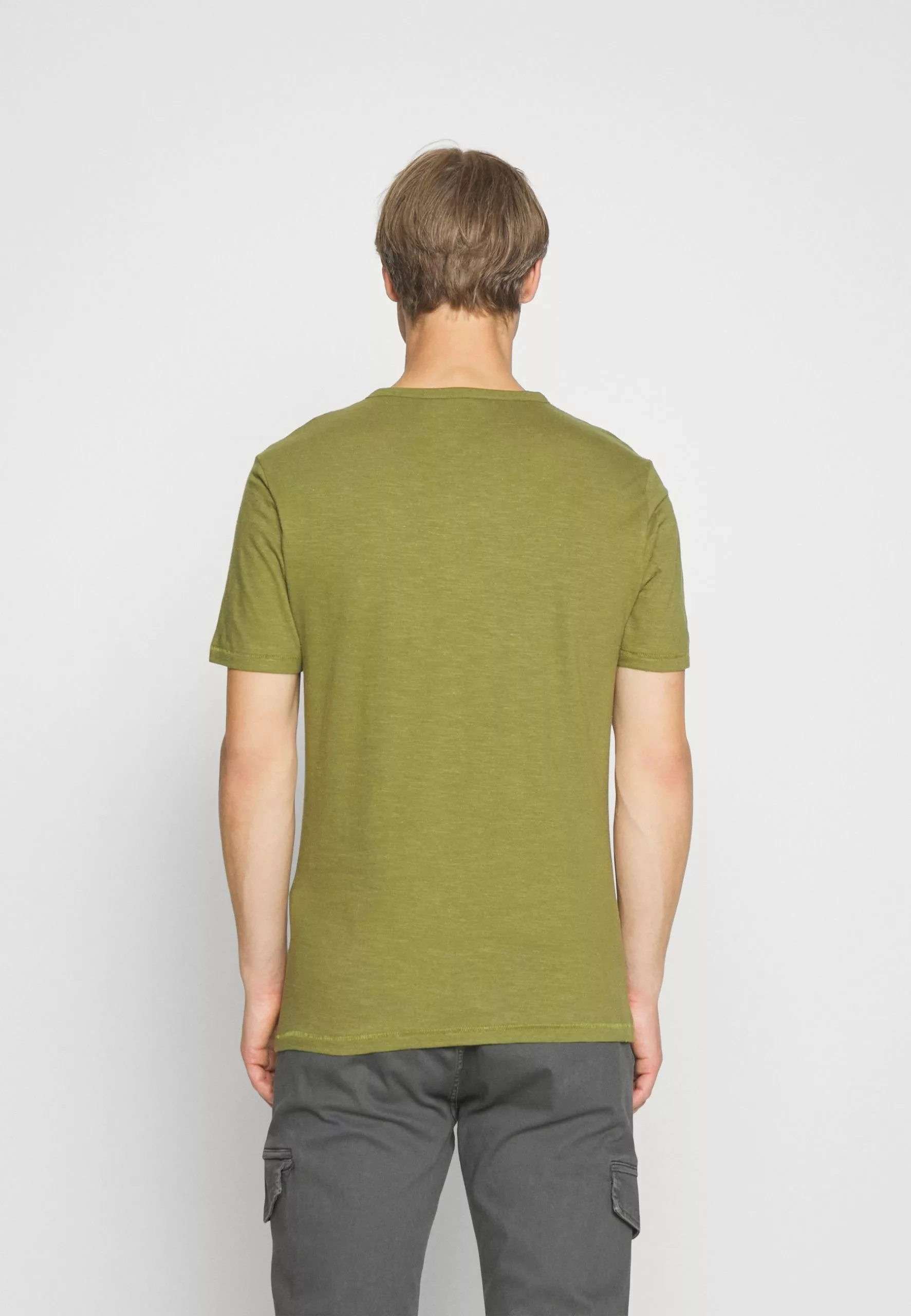 Pier One Basic T-Shirt - Green 3 Pier One Basic T-Shirt - Green - Image 3