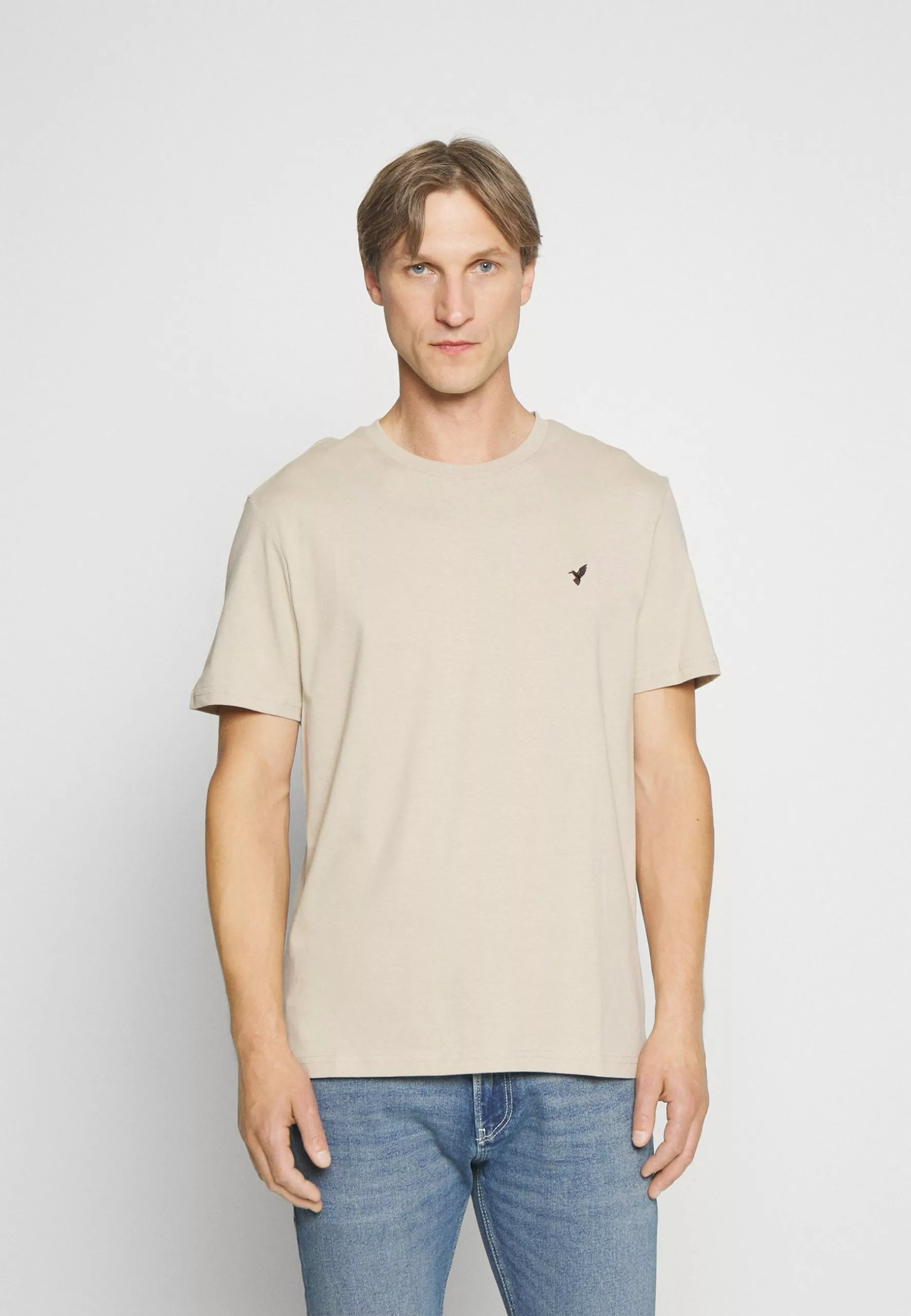 Pier One 3 Pack - Basic T-Shirt - Dark Blue/Beige/Dark Brown 2 Pier One 3 Pack - Basic T-Shirt - Dark Blue/Beige/Dark Brown - Image 2