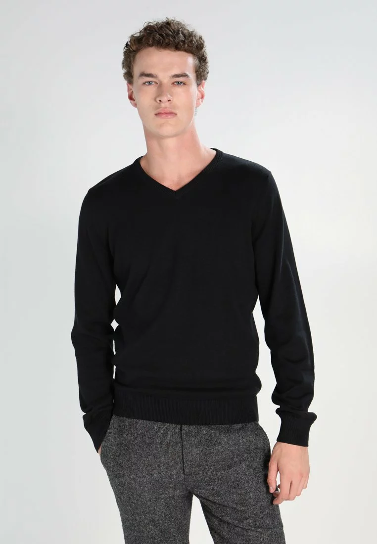 Pier One Jumper - Black 1 Pier One Jumper - Black
