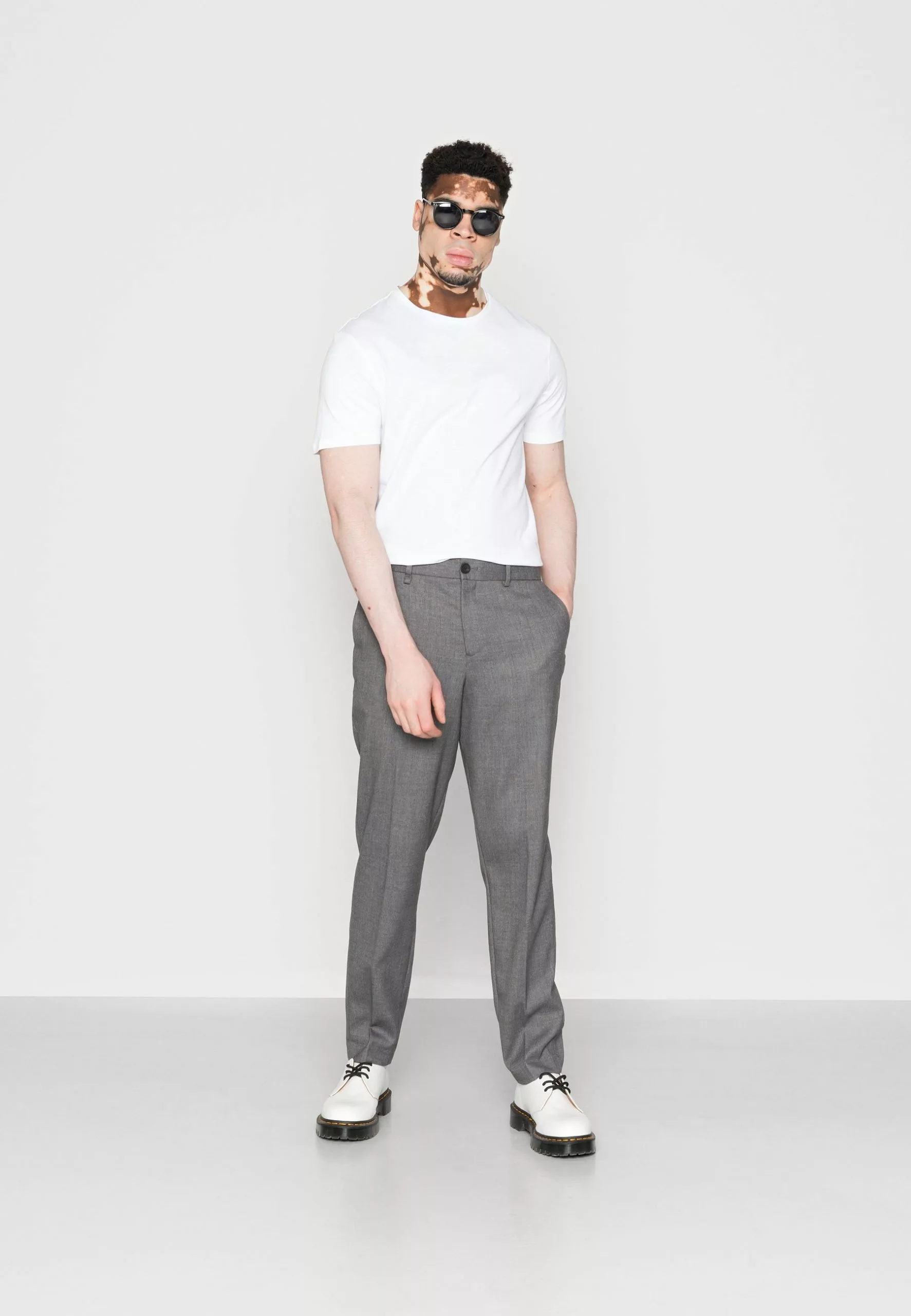 Pier One 10 Pack - Basic T-Shirt - White/Black 1 Pier One 10 Pack - Basic T-Shirt - White/Black