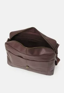 Pier One Leather Unisex - Laptop Bag - Brown 6 Pier One Leather Unisex - Laptop Bag - Brown -Pier One Shop 5b4d14f90e4c4510b679f04d80f27b19