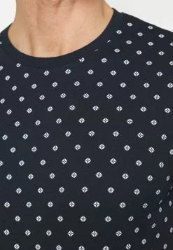 Pier One 3 Pack - Print T-Shirt - White/Dark Blue/Red 13 Pier One 3 Pack - Print T-Shirt - White/Dark Blue/Red -Pier One Shop 5fcb9053133a4f0cbf3c72e8cff6c432