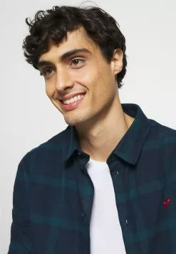 Pier One Shirt - Dark Blue/Teal 10 Pier One Shirt - Dark Blue/Teal -Pier One Shop 60ff006a248a4e558dbde6647cd82b01