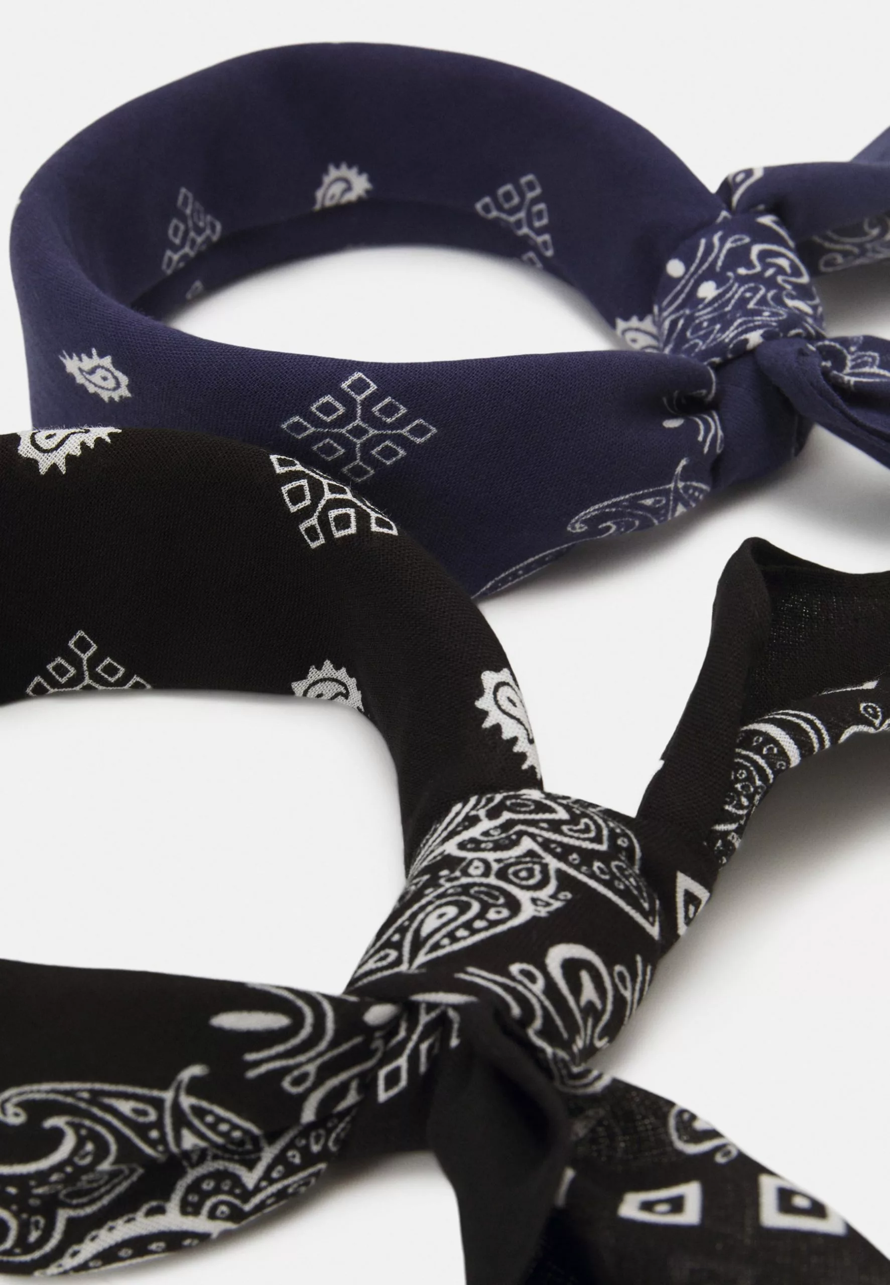 Pier One Unisex - Foulard - Black/Blue/Red 2 Pier One Unisex - Foulard - Black/Blue/Red - Image 2