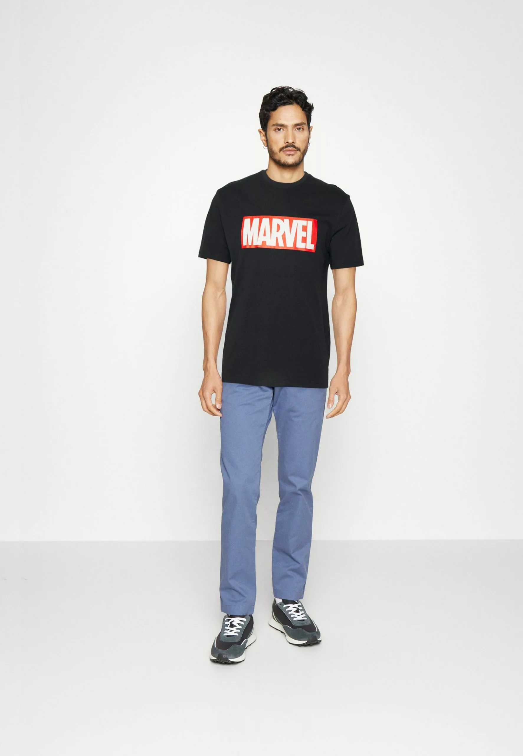 Pier One Print T-Shirt - Black 2 Pier One Print T-Shirt - Black - Image 2