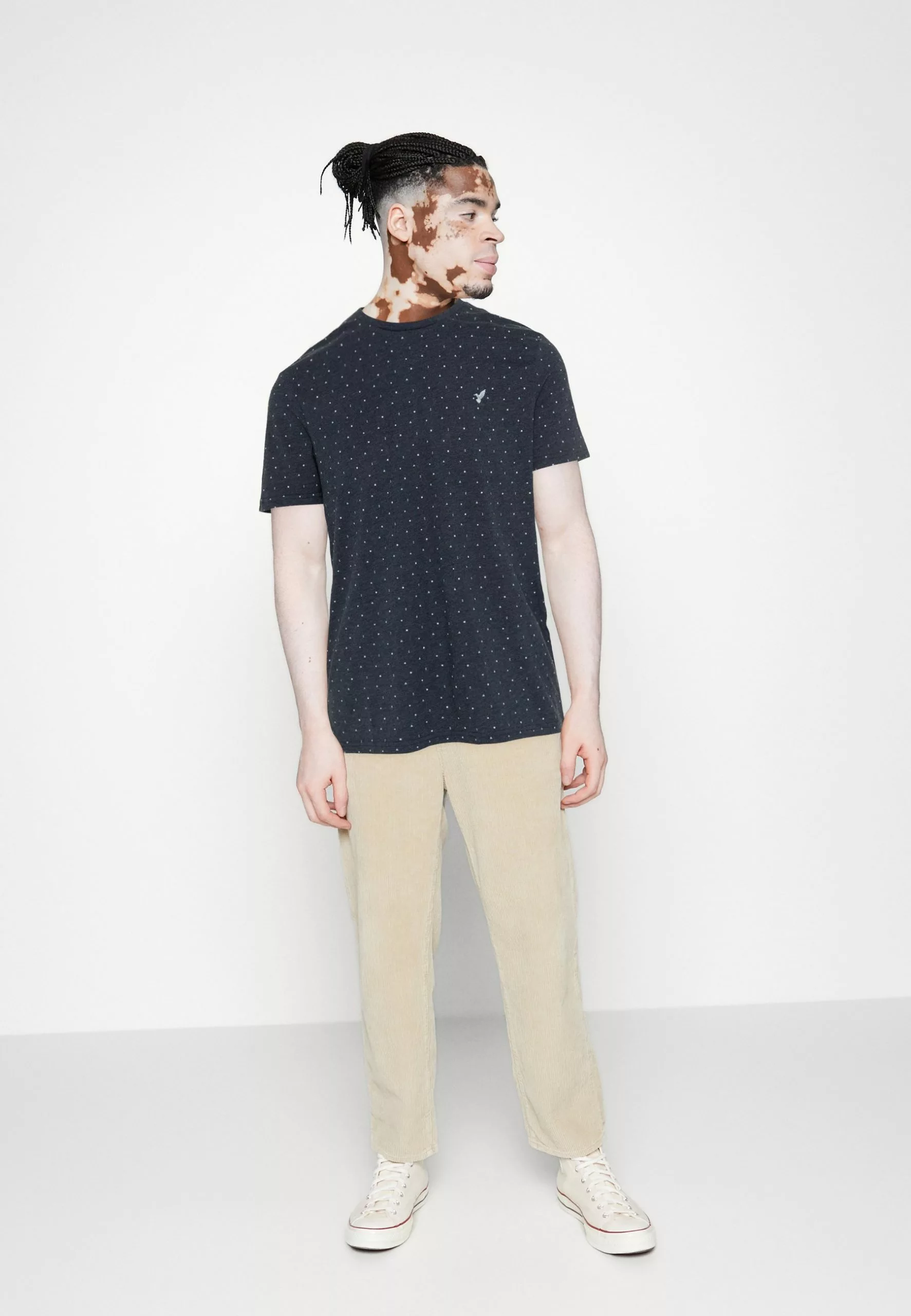 Pier One 5 Pack - Basic T-Shirt - Dark Blue/White/Red 1 Pier One 5 Pack - Basic T-Shirt - Dark Blue/White/Red