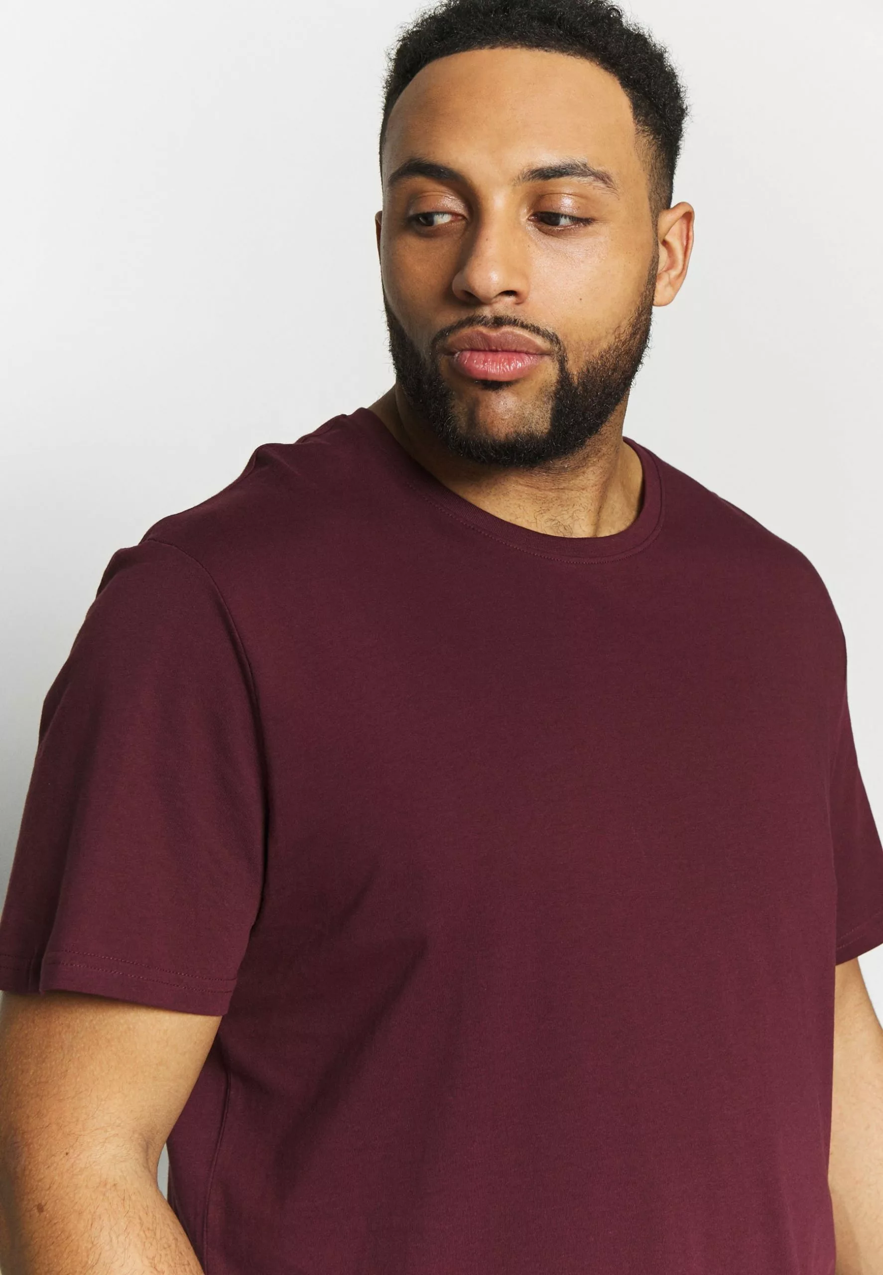 Pier One 2 Pack - Basic T-Shirt - Dark Blue/Bordeaux 6 Pier One 2 Pack - Basic T-Shirt - Dark Blue/Bordeaux - Image 6