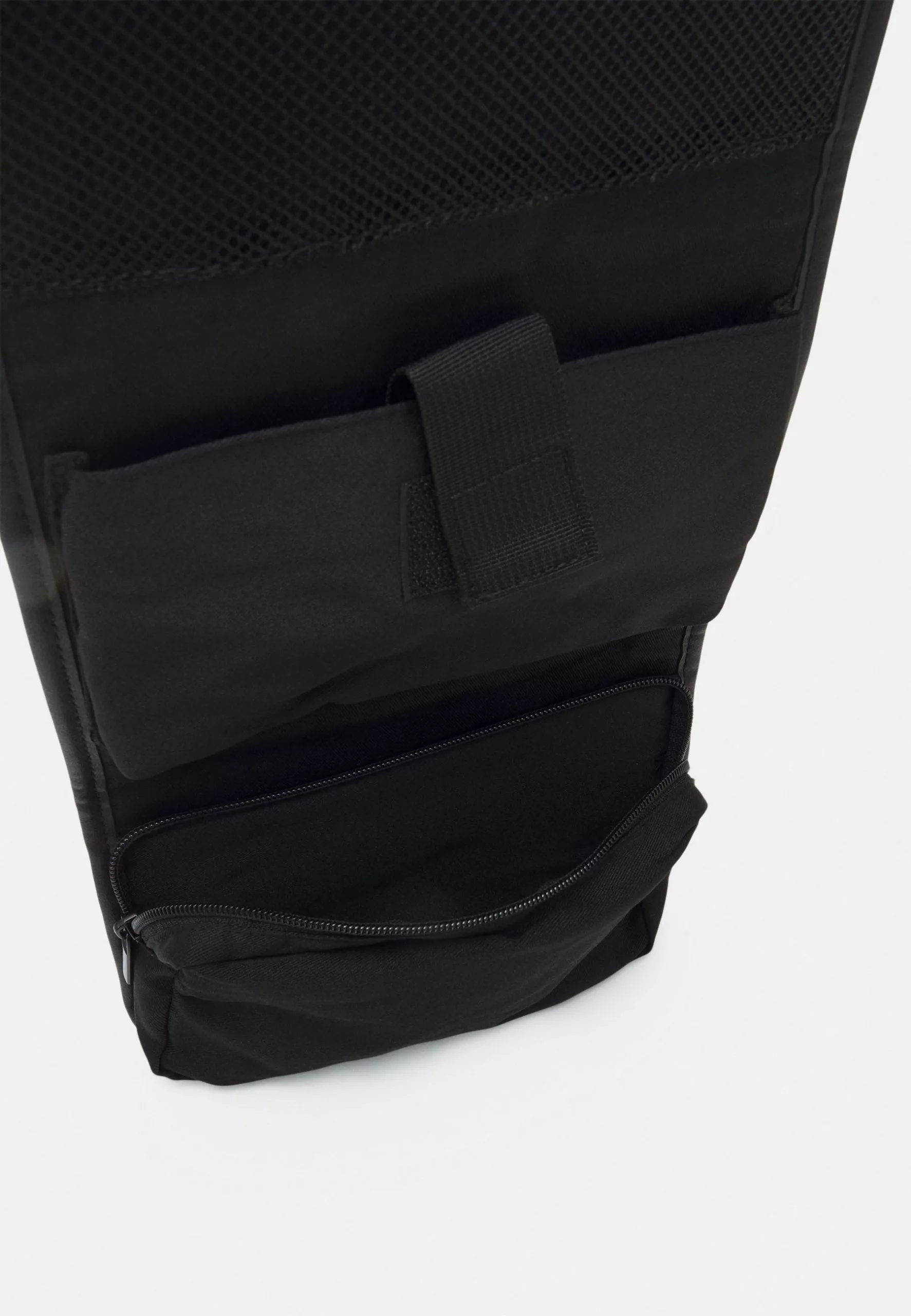 Pier One Unisex - Wash Bag - Black 3 Pier One Unisex - Wash Bag - Black - Image 3