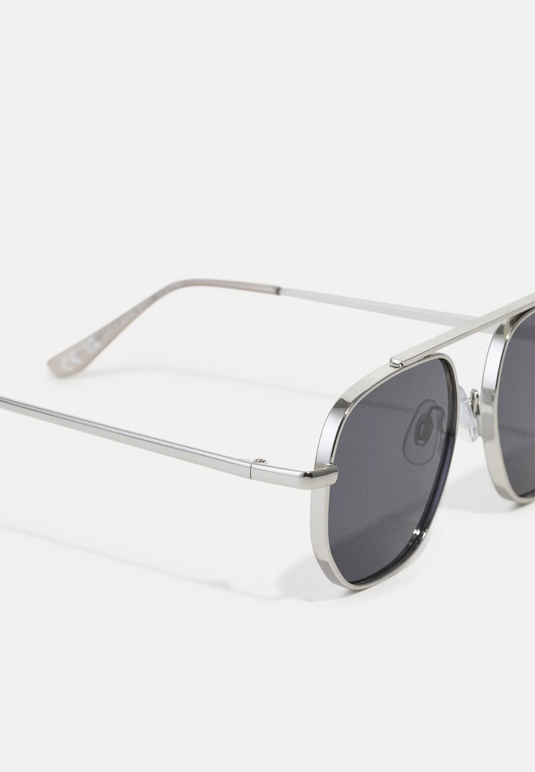 Pier One Sunglasses - Silver-Coloured 5 Pier One Sunglasses - Silver-Coloured - Image 5