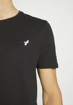 Pier One 5 Pack - Basic T-Shirt - White/Black/Dark Blue 15 Pier One 5 Pack - Basic T-Shirt - White/Black/Dark Blue -Pier One Shop 7ff9eb908aaf4b98b2151695076bad57