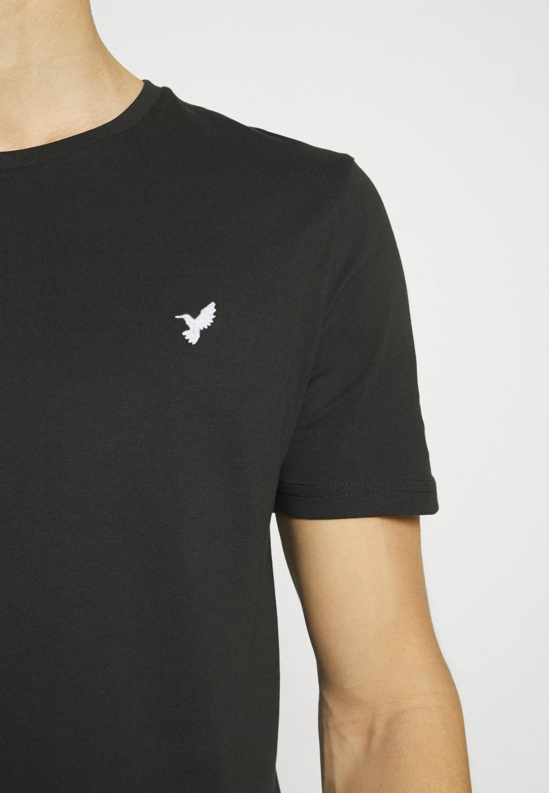 Pier One 5 Pack - Basic T-Shirt - White/Black/Dark Blue 8 Pier One 5 Pack - Basic T-Shirt - White/Black/Dark Blue - Image 8