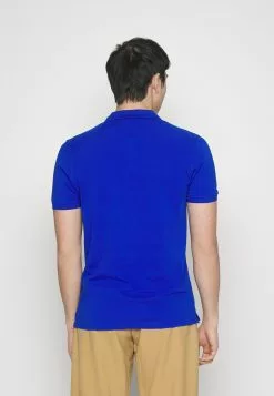 Pier One Basic - Polo Shirt - Royal Blue 7 Pier One Basic - Polo Shirt - Royal Blue -Pier One Shop 813bd5c63b294b0dbe91bba45626ed73