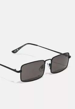 Pier One Sunglasses - Black 7 Pier One Sunglasses - Black -Pier One Shop 83c46a8865fa4d638a6e271df0d3c6ee