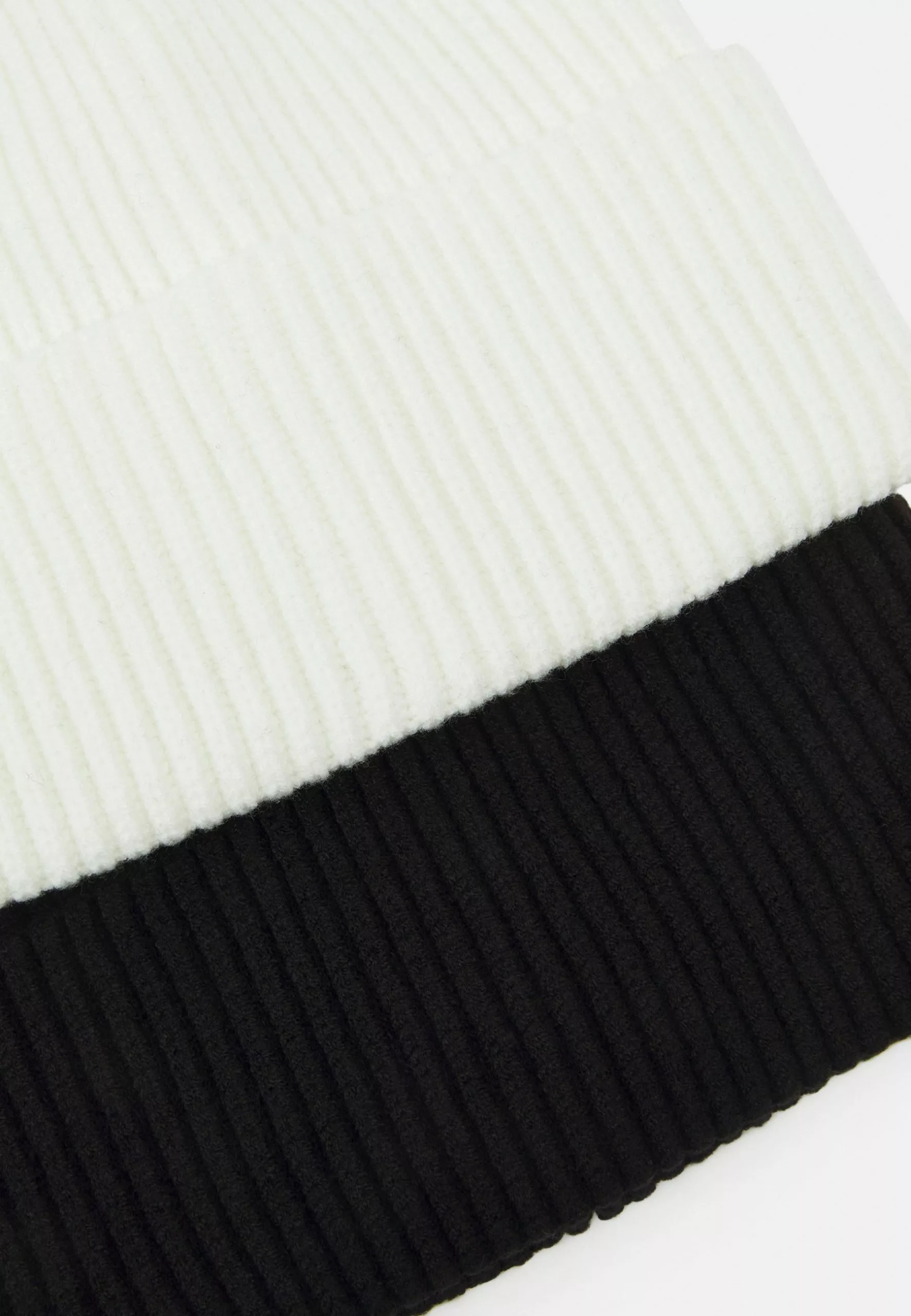 Pier One Unisex 2 Pack - Beanie - Black/White 3 Pier One Unisex 2 Pack - Beanie - Black/White - Image 3