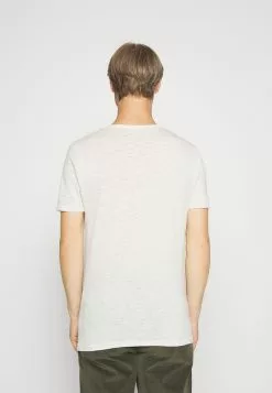 Pier One Basic T-Shirt - Off-White 7 Pier One Basic T-Shirt - Off-White -Pier One Shop 93fe281cdfcb4863857b57bc7b30c1fd