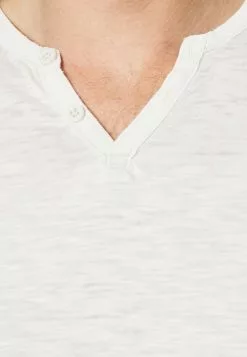 Pier One Basic T-Shirt - Off-White 9 Pier One Basic T-Shirt - Off-White -Pier One Shop 98d0da50953649dd880949f058c3b43f