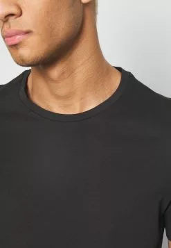 Pier One 7 Pack - Basic T-Shirt - Black 11 Pier One 7 Pack - Basic T-Shirt - Black -Pier One Shop 9ff1310308384925af8ab3297a7ee42a