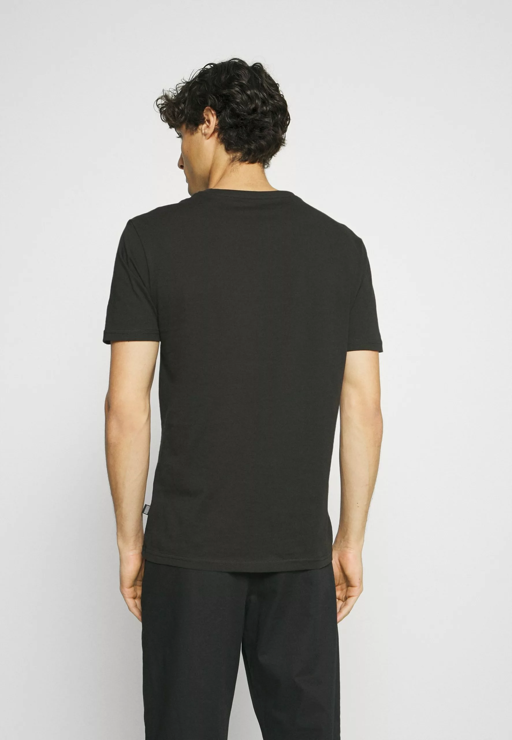 Pier One 5 Pack - Basic T-Shirt - White/Black/Dark Blue 3 Pier One 5 Pack - Basic T-Shirt - White/Black/Dark Blue - Image 3