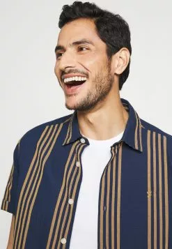 Pier One 5 Pack - Basic T-Shirt - White/Black/Bordeaux 13 Pier One 5 Pack - Basic T-Shirt - White/Black/Bordeaux -Pier One Shop ad1e5f105df94e638daafdd57d29d49c