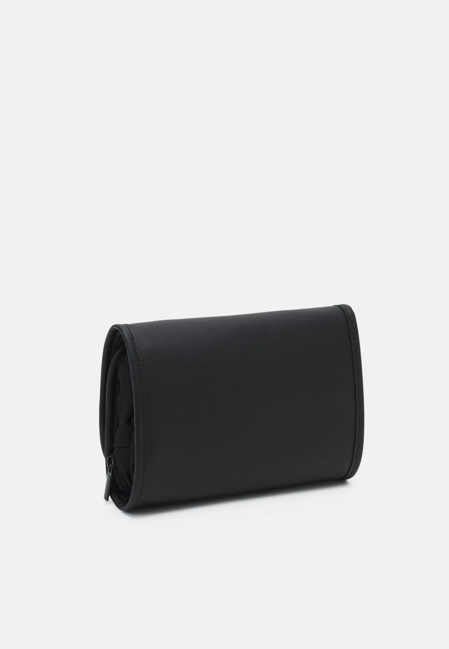 Pier One Unisex - Wash Bag - Black 2 Pier One Unisex - Wash Bag - Black - Image 2