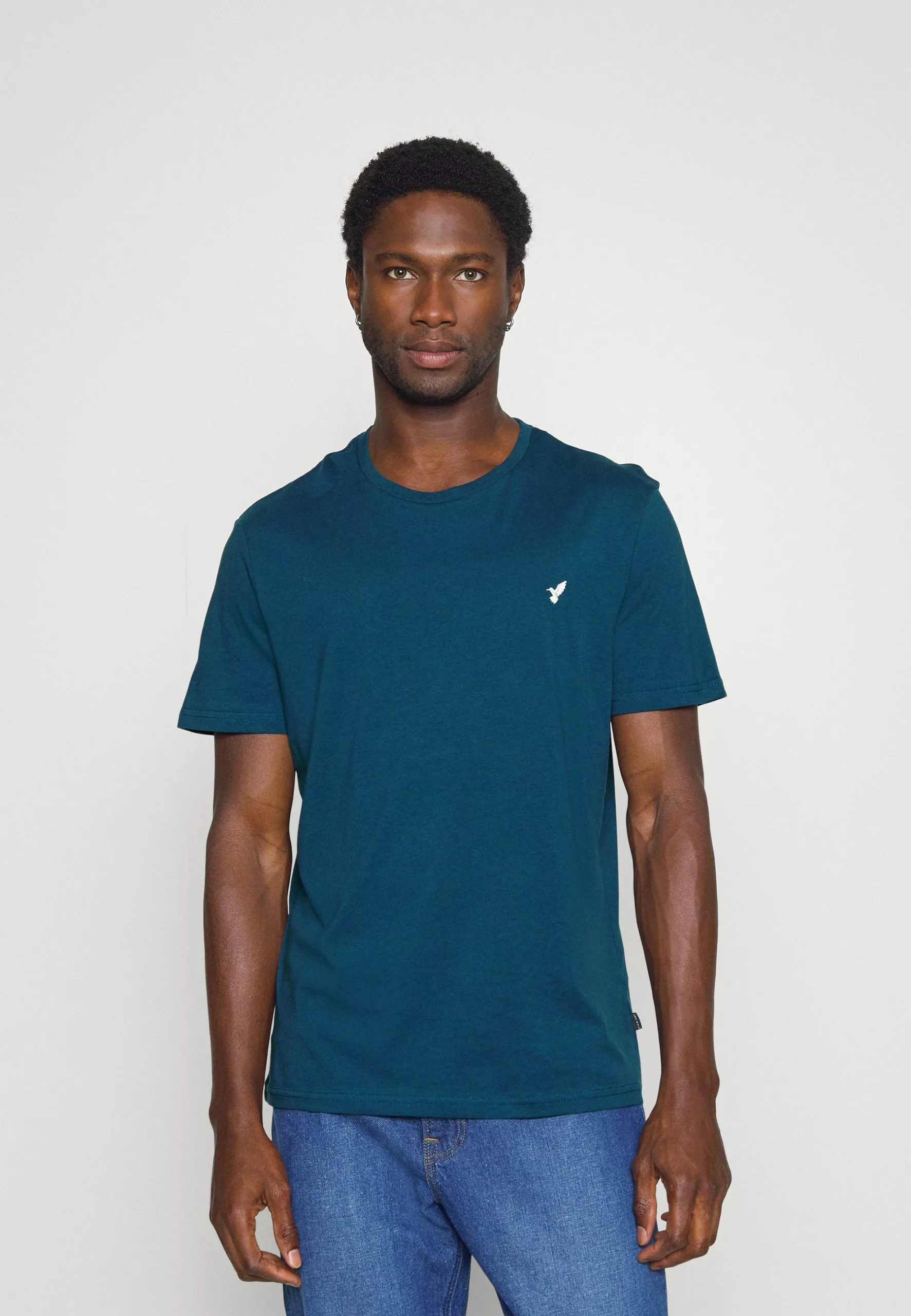 Pier One 5 Pack - Basic T-Shirt - White/Blue/Stone 4 Pier One 5 Pack - Basic T-Shirt - White/Blue/Stone - Image 4