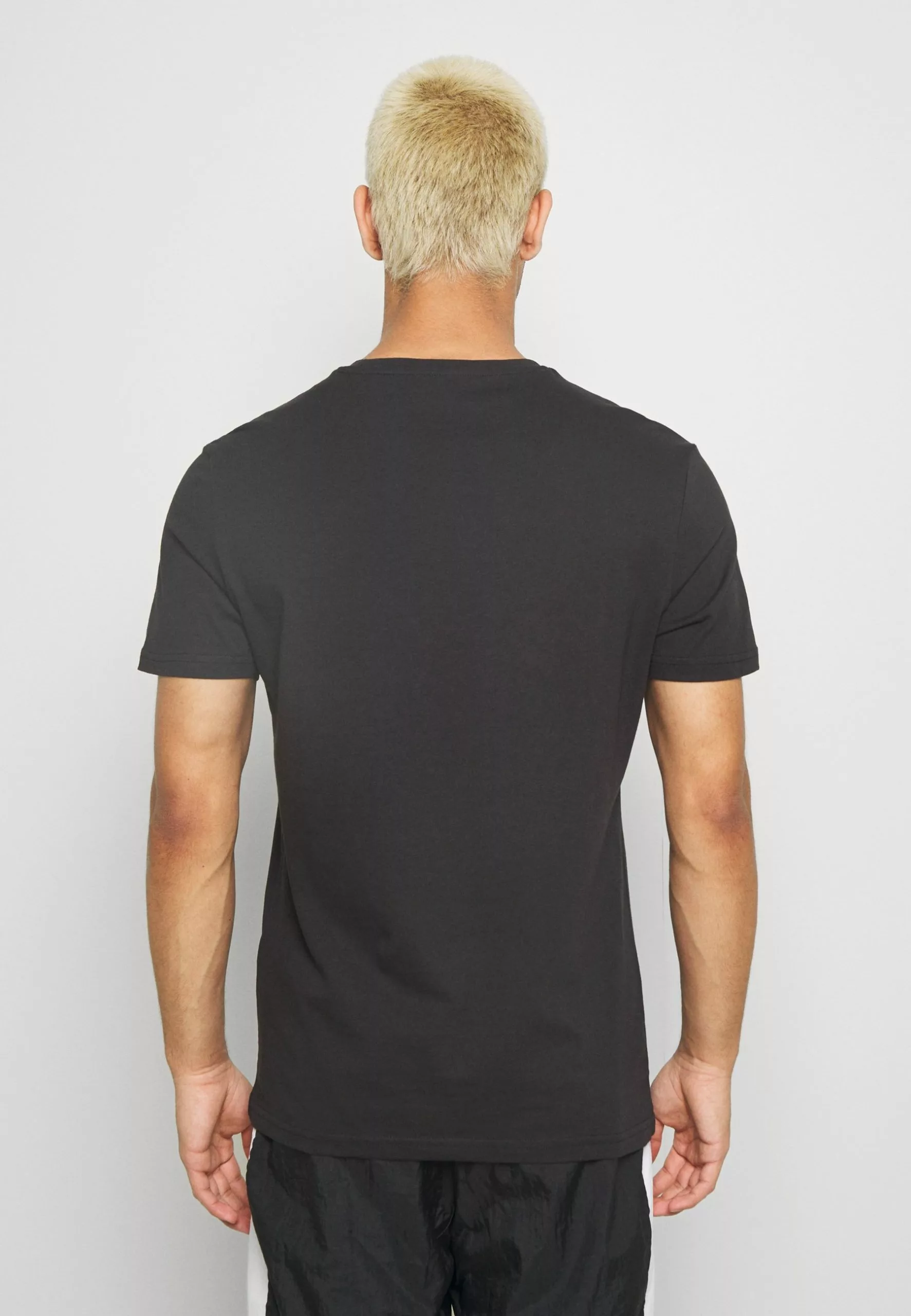 Pier One 7 Pack - Basic T-Shirt - Black 4 Pier One 7 Pack - Basic T-Shirt - Black - Image 4
