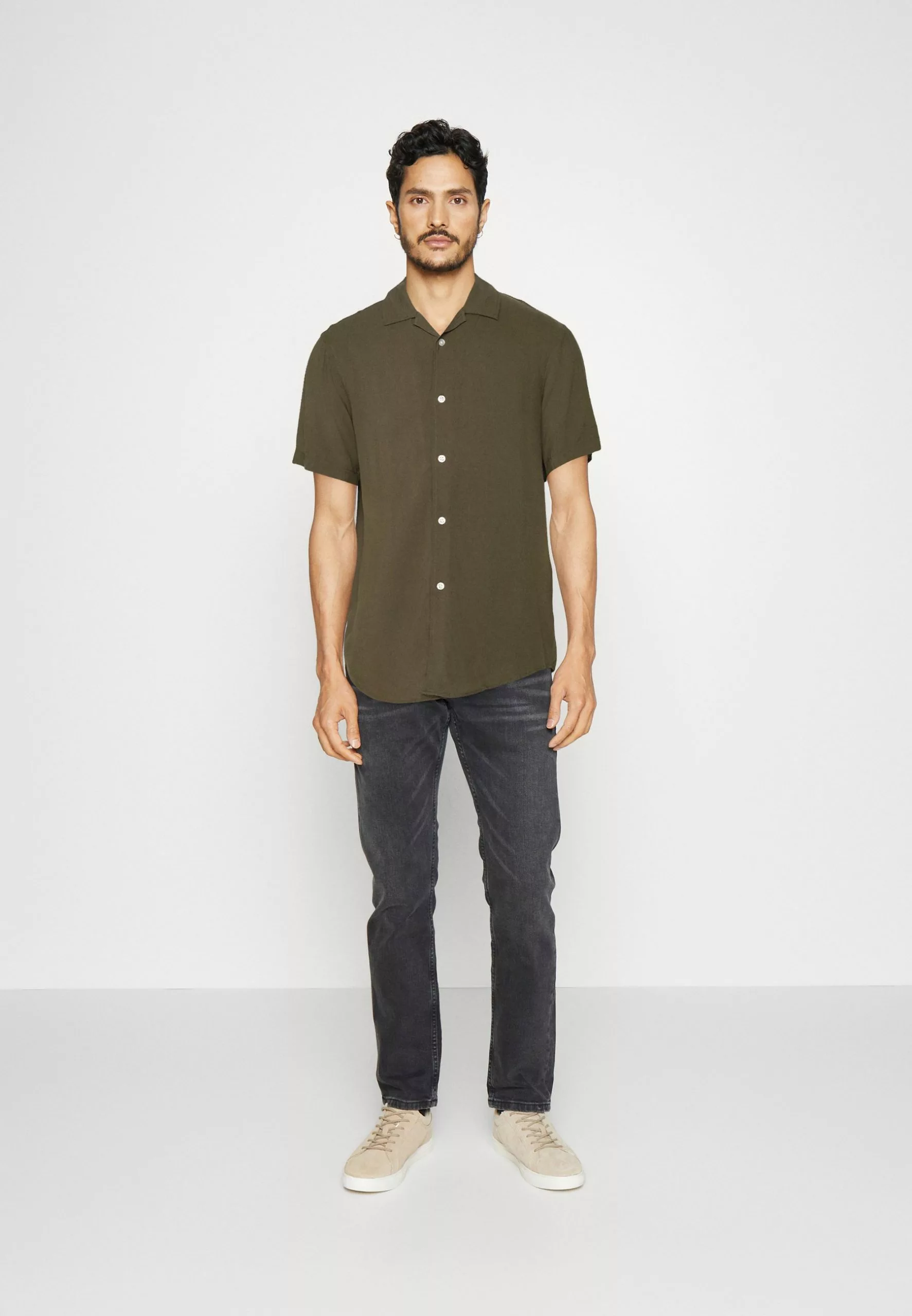 Pier One 2 Pack - Shirt - Olive/Black 1 Pier One 2 Pack - Shirt - Olive/Black