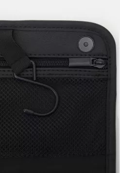 Pier One Unisex - Wash Bag - Black 11 Pier One Unisex - Wash Bag - Black -Pier One Shop c7addbd3735e449b8900c642b6503c2b