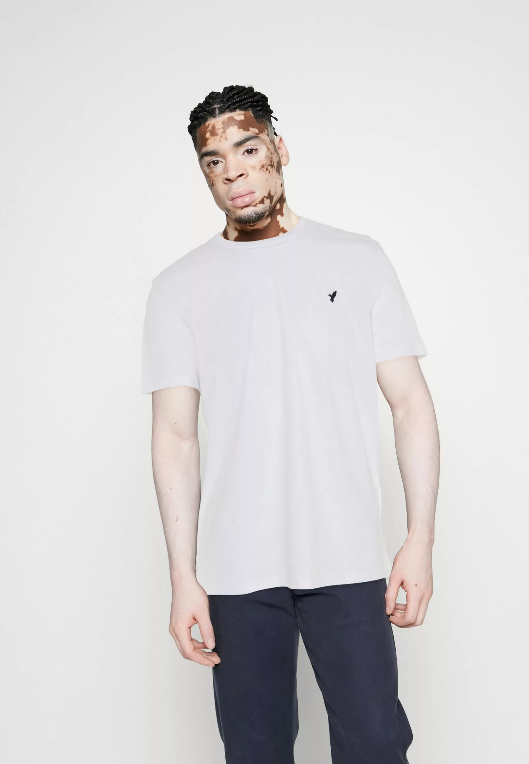 Pier One 3 Pack - Basic T-Shirt - White/Dark Blue/Blue 5 Pier One 3 Pack - Basic T-Shirt - White/Dark Blue/Blue - Image 5