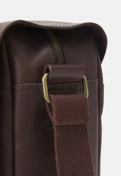 Pier One Leather Unisex - Laptop Bag - Brown 7 Pier One Leather Unisex - Laptop Bag - Brown -Pier One Shop c935e79934044db4a8a431f7bc297e74