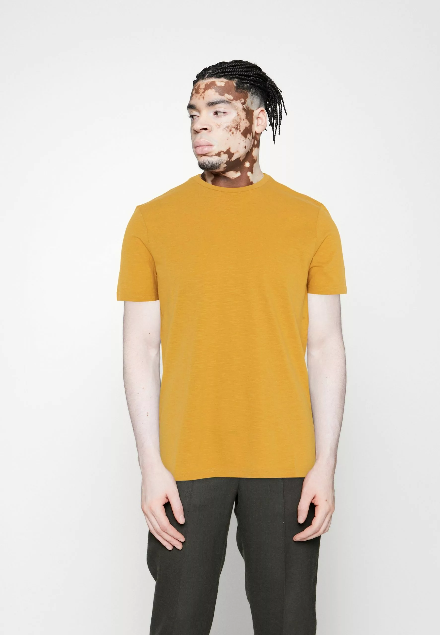 Pier One 7 Pack - Basic T-Shirt - White/Yellow/Lilac 2 Pier One 7 Pack - Basic T-Shirt - White/Yellow/Lilac - Image 2