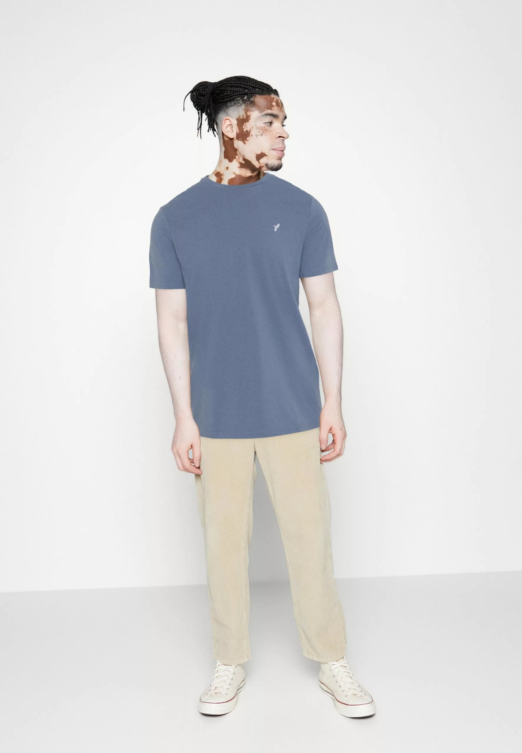 Pier One 3 Pack - Basic T-Shirt - White/Dark Blue/Blue 1 Pier One 3 Pack - Basic T-Shirt - White/Dark Blue/Blue