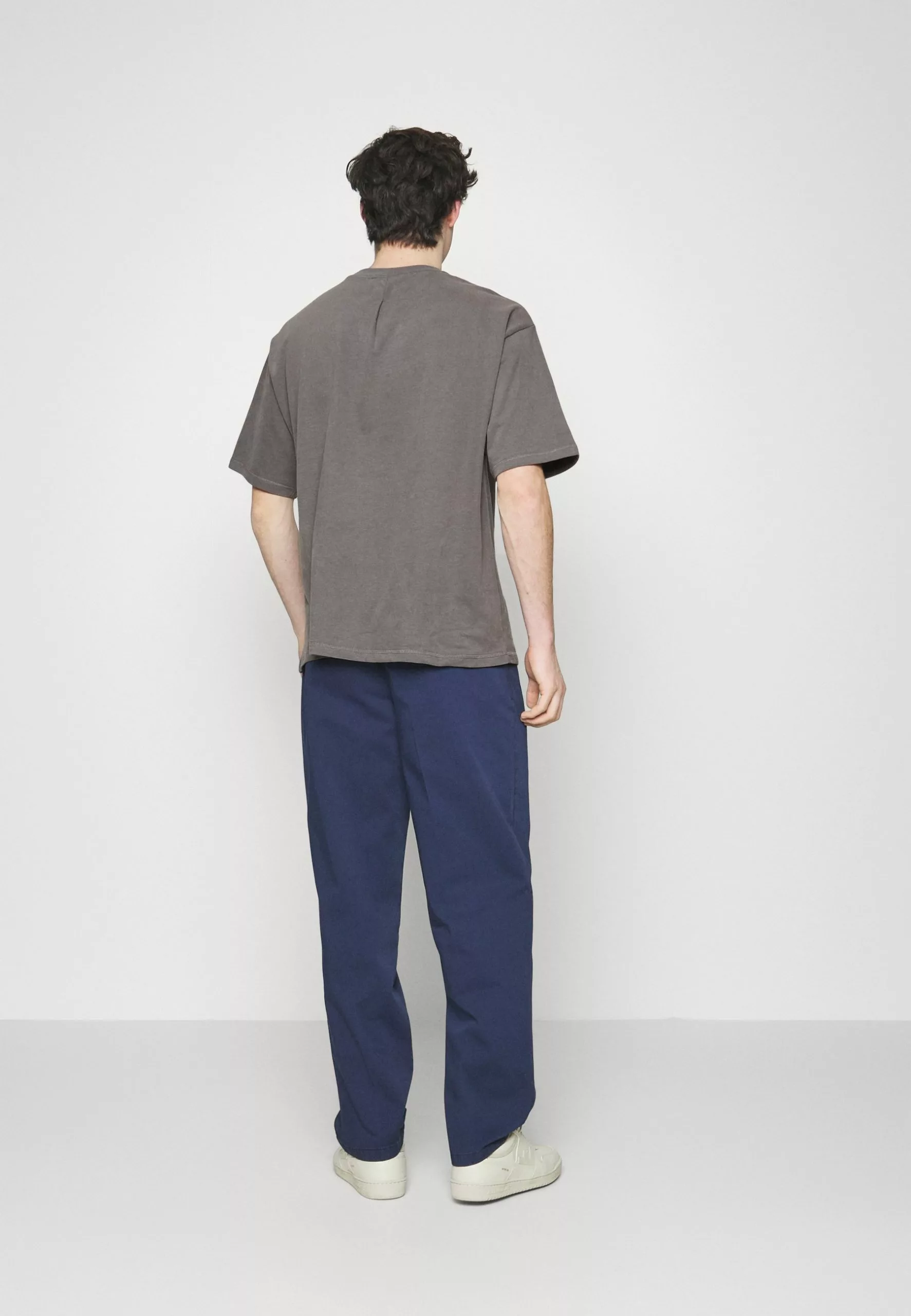 Pier One Basic T-Shirt - Basic T-Shirt 3 Pier One Basic T-Shirt - Basic T-Shirt - Image 3