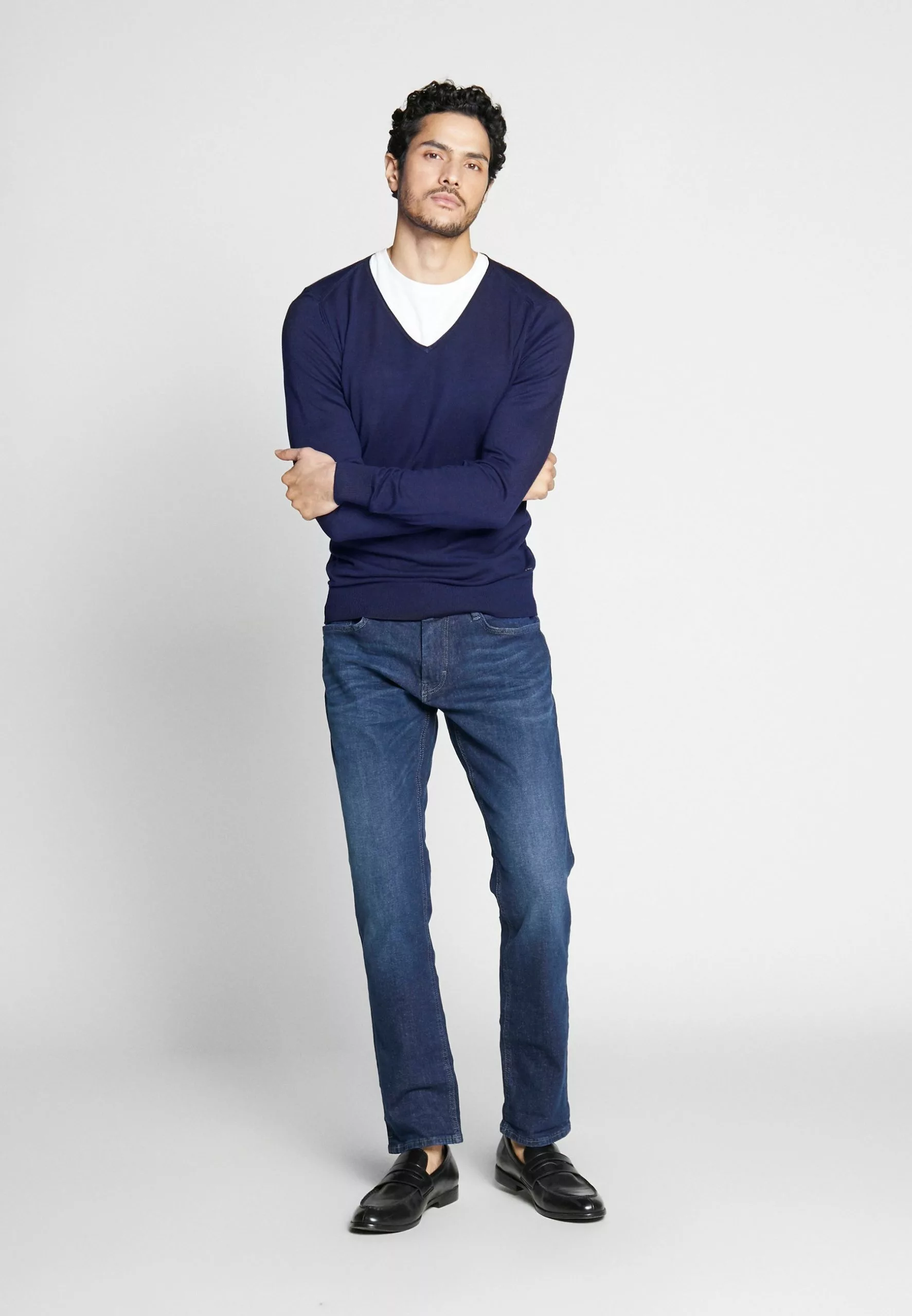 Pier One 4 Pack - Basic T-Shirt - Black/White/Blue 1 Pier One 4 Pack - Basic T-Shirt - Black/White/Blue