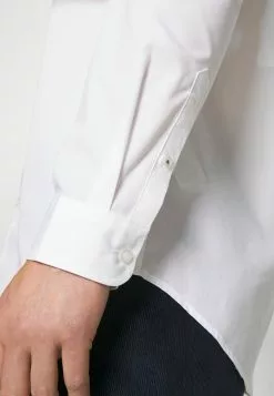 Pier One 2 Pack - Shirt - White/Olive 11 Pier One 2 Pack - Shirt - White/Olive -Pier One Shop d6657347294c4fd5a48a2a505813ffb1