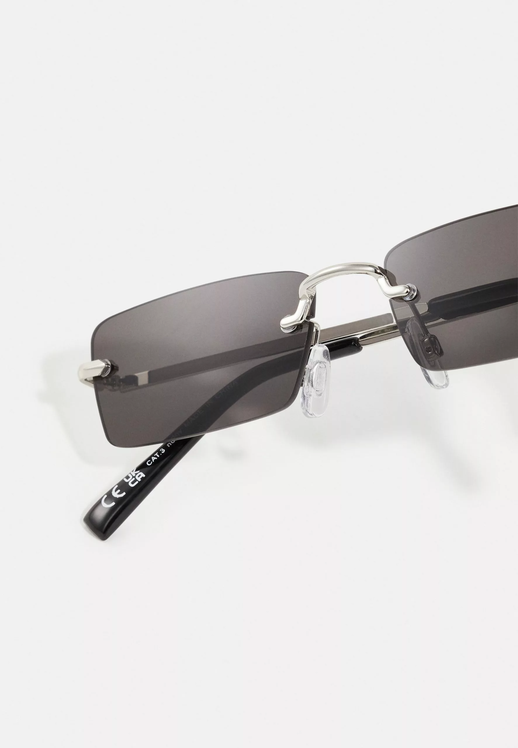 Pier One Unisex - Sunglasses - Black 4 Pier One Unisex - Sunglasses - Black - Image 4