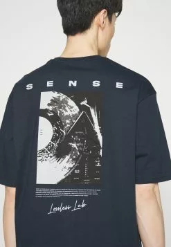 Pier One Sense Tee- Print T-Shirt - Dark Blue 10 Pier One Sense Tee- Print T-Shirt - Dark Blue -Pier One Shop e690df0b9a214c2fa436c69165ff17cd