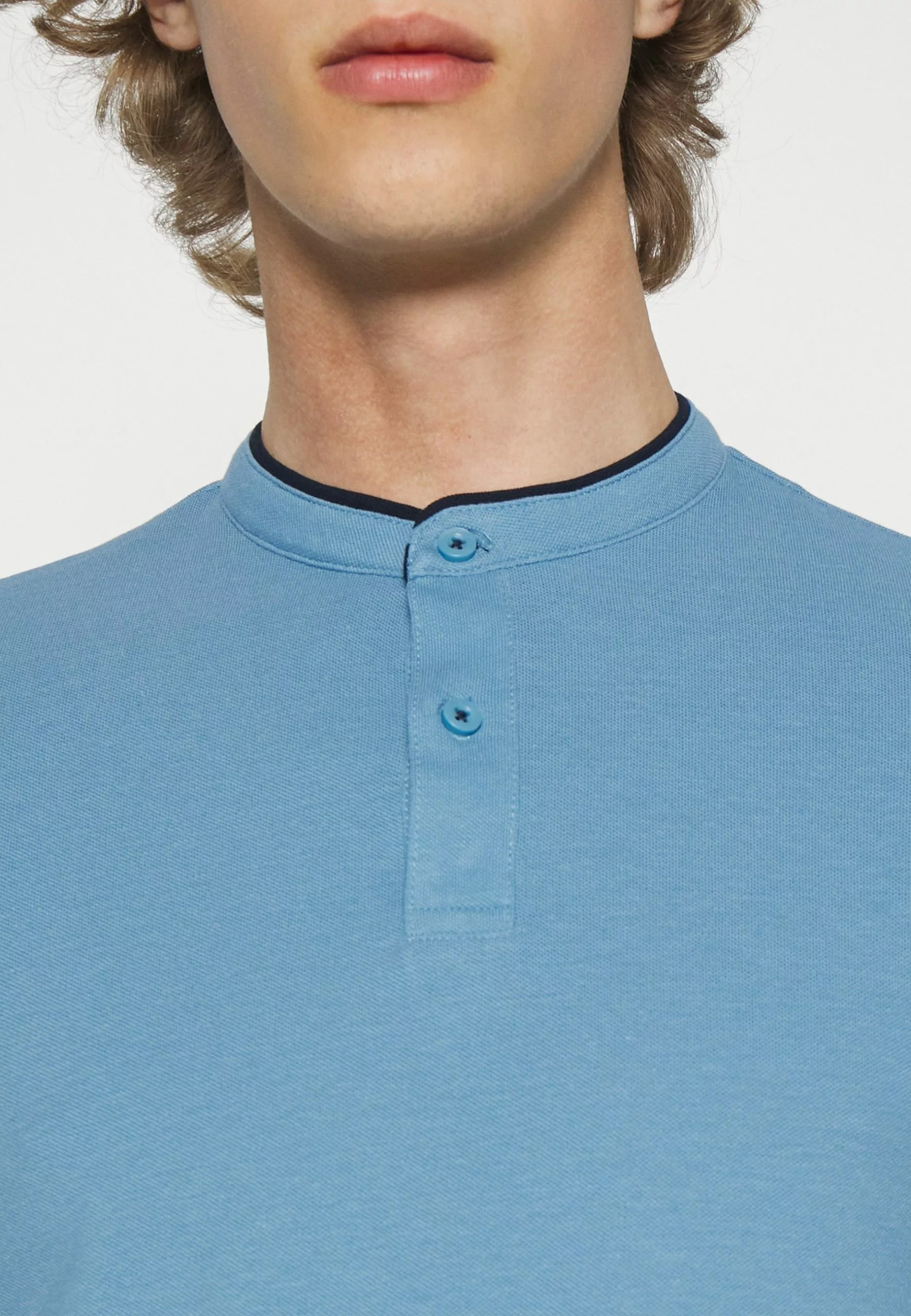 Pier One Basic T-Shirt - Light Blue 6 Pier One Basic T-Shirt - Light Blue - Image 6